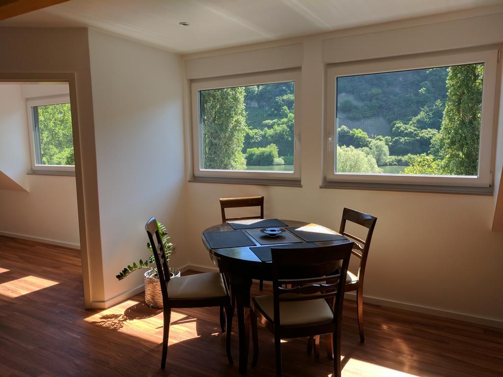 Ferienwohnung "Zum Klosterruinenblick" Kröv エクステリア 写真