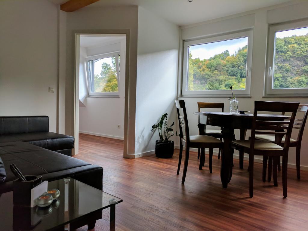 Ferienwohnung "Zum Klosterruinenblick" Kröv エクステリア 写真
